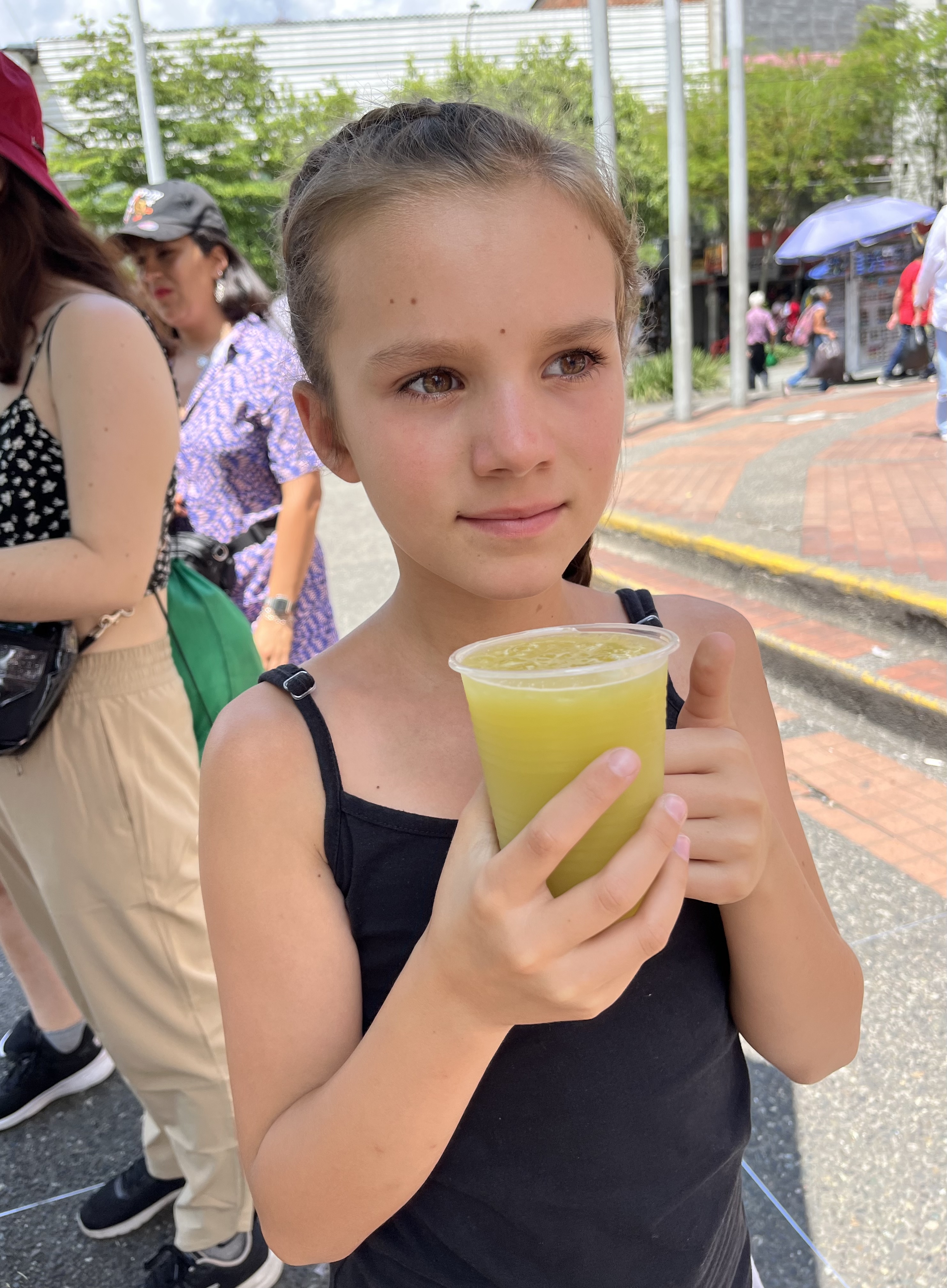 ein leckerer Saft aus Zuckerrohr, Limettensaft und Eis.